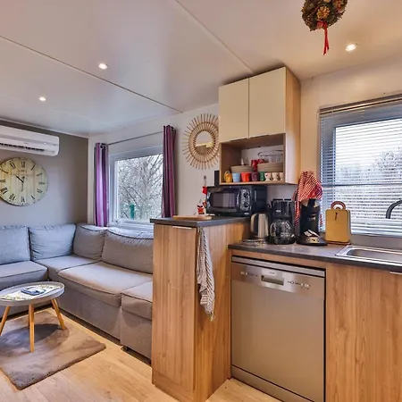 Grand Mobil 6 Personnes Climatise Avec 3 Et 2 Salles De Bains A Munster En Alsace Munster (Haut-Rhin)