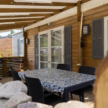 Grand Mobil 6 Personnes Climatise Avec 3 Et 2 Salles De Bains A En Alsace *