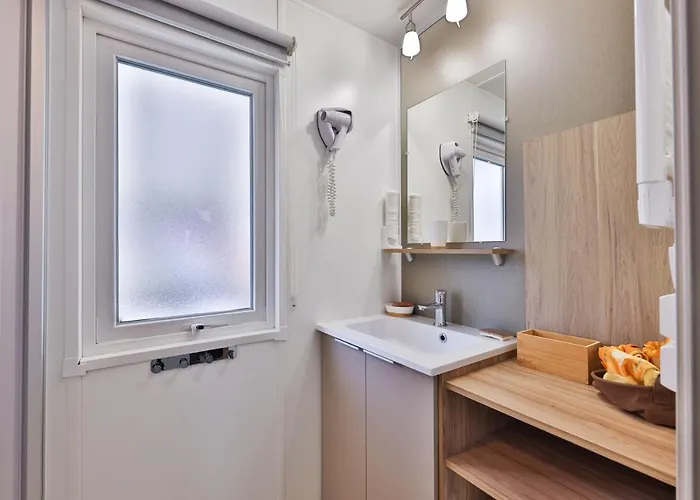 Grand Mobil 6 Personnes Climatise Avec 3 Et 2 Salles De Bains A En Alsace