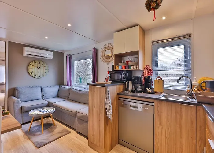 Grand Mobil 6 Personnes Climatise Avec 3 Et 2 Salles De Bains A En Alsace Munster (Haut-Rhin)