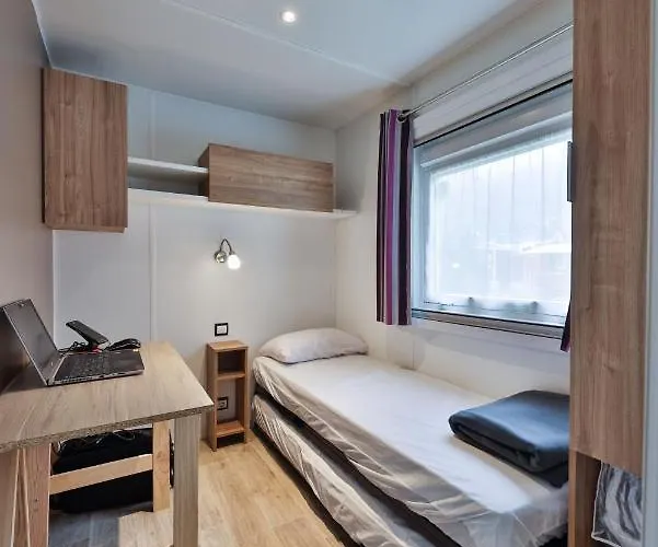 Chalet Grand Mobil 6 Personnes Climatise Avec 3 Et 2 Salles De Bains A En Alsace Munster (Haut-Rhin)