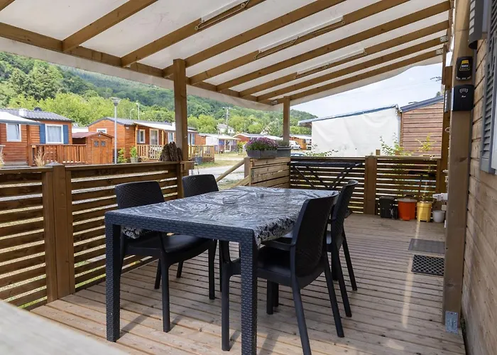 Grand Mobil 6 Personnes Climatise Avec 3 Et 2 Salles De Bains A En Alsace Chalet